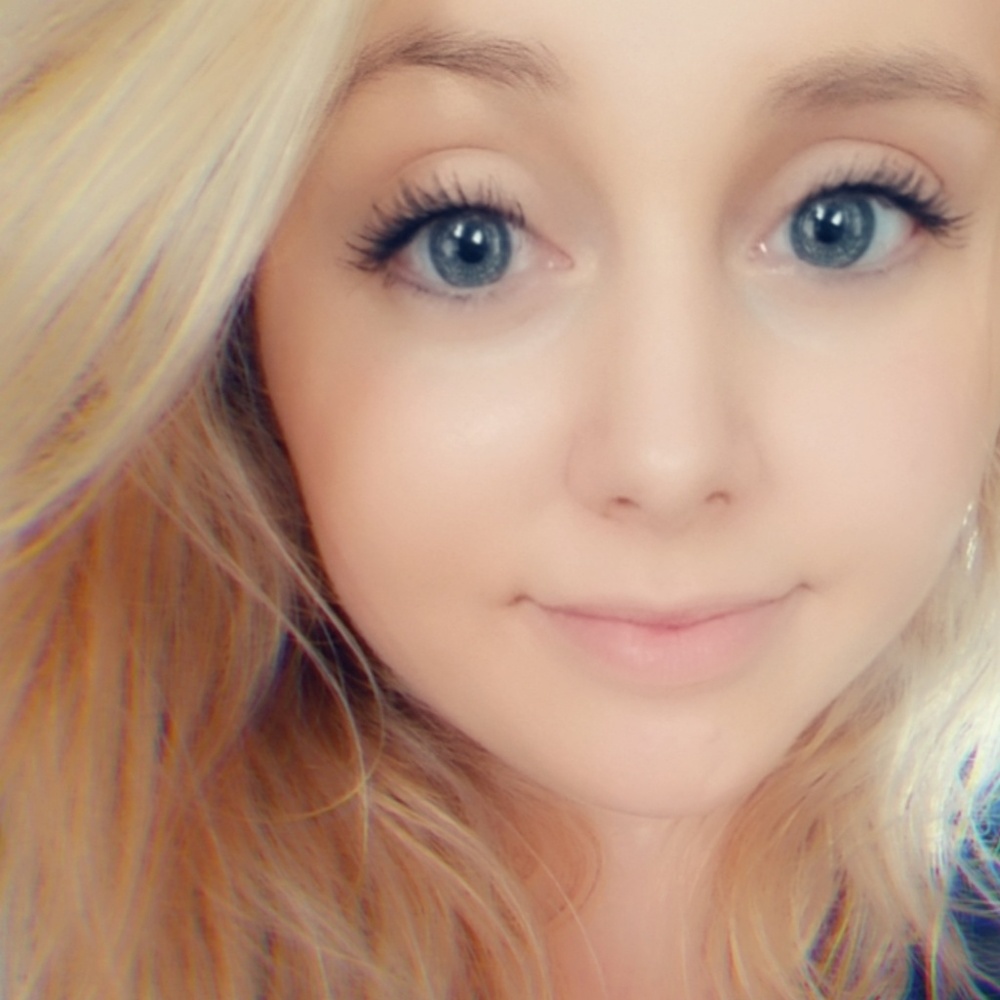 Meet your Posher, Monica